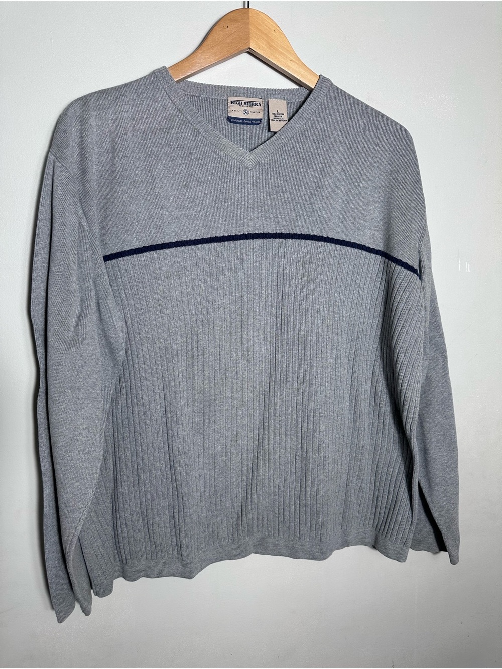 Vintage High Sierra Men’s Light Gray V-Neck Sweater with Navy Stripe